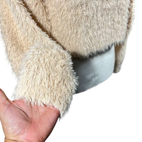 Urban Outfitters Medium Women's Cream Cuddle Up Crew Neck Cropped Sweater - Picture 6 of 12